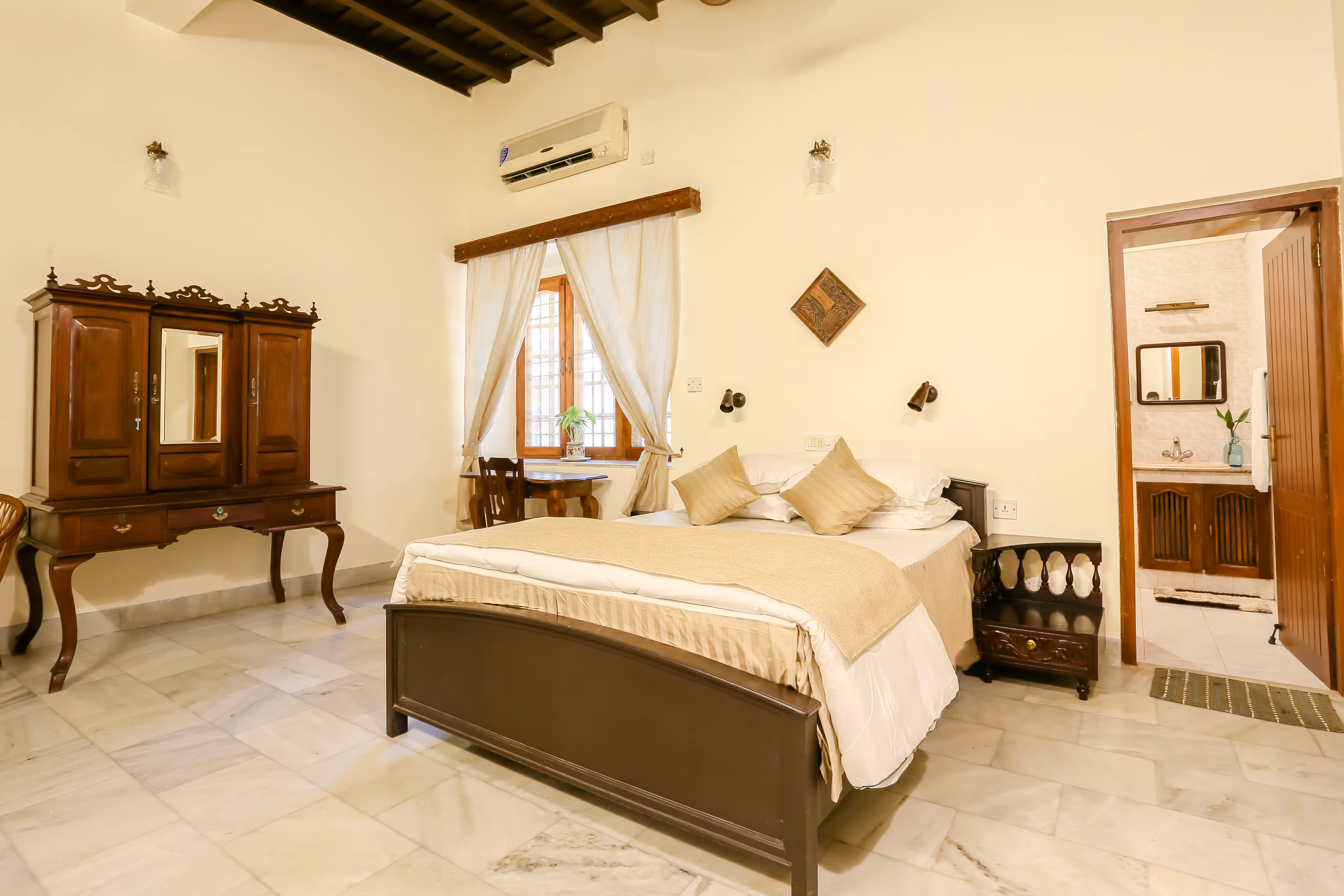 Deluxe AC Room
